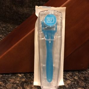 NWT Rodan + Fields AMP MD Roller